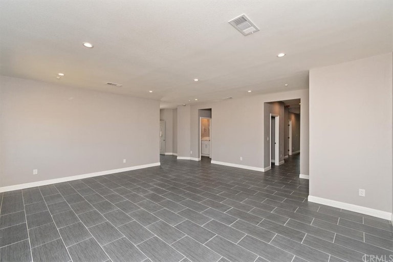 Photo 10 of 42 - 4974 Beatty Dr, Riverside, CA 92504