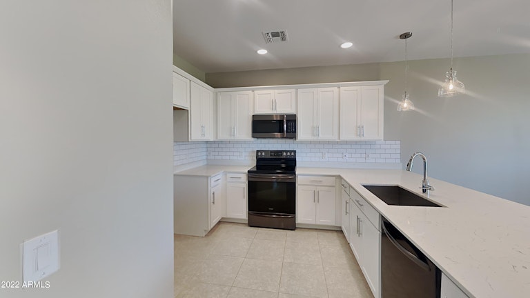 Photo 3 of 9 - 4061 E Pony Ln #102, Gilbert, AZ 85295