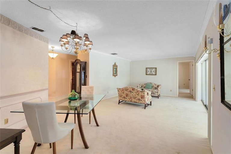 Photo 17 of 35 - 51 Partridge Cir, Winter Springs, FL 32708