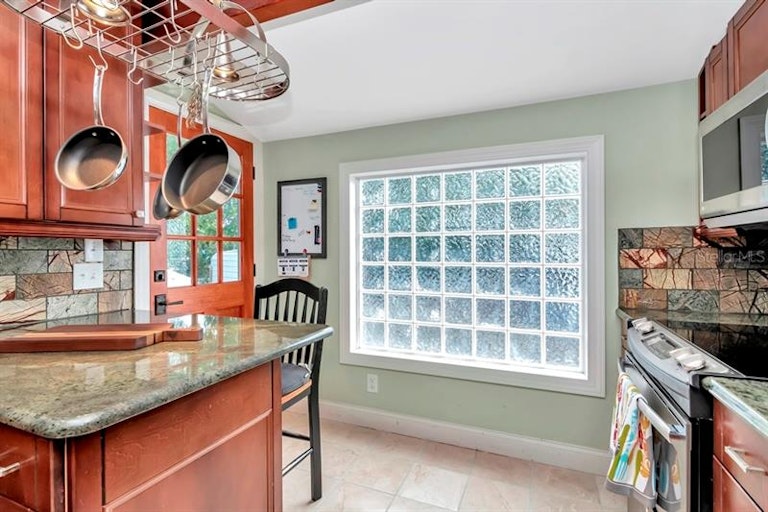 Photo 14 of 78 - 6515 Dimarco Rd, Tampa, FL 33634