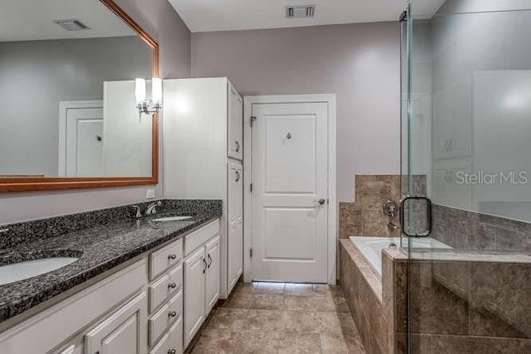 Photo 17 of 25 - 1227 E Madison St #1003, Tampa, FL 33602