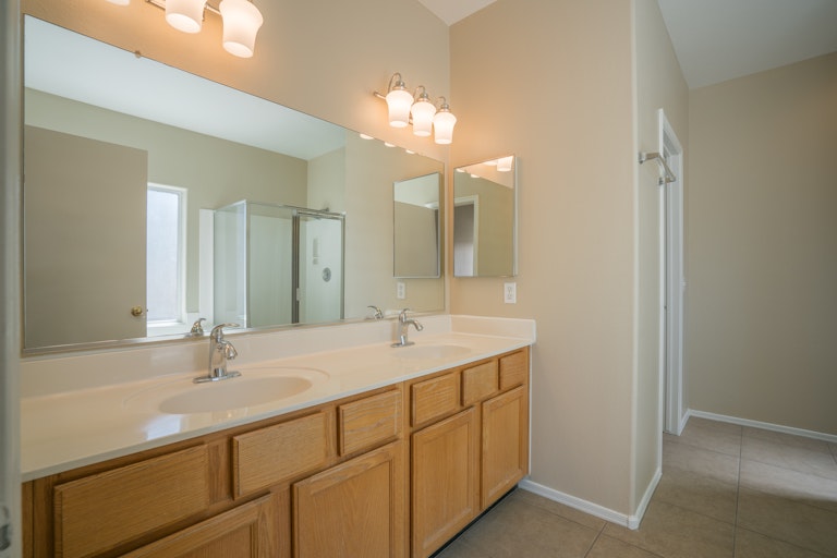 Photo 13 of 24 - 7640 W Cholla St, Peoria, AZ 85345