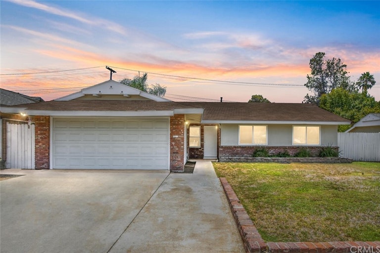 Photo 1 of 30 - 3008 Floravista Ct, Riverside, CA 92503