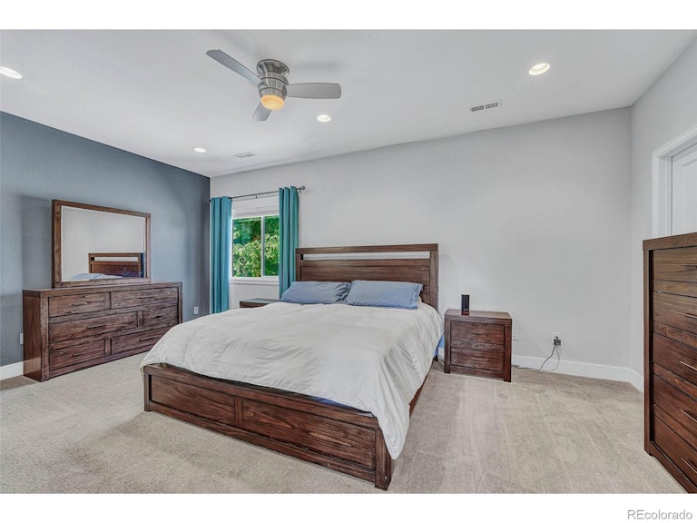 Photo 16 of 40 - 2039 S Gilpin St, Denver, CO 80210
