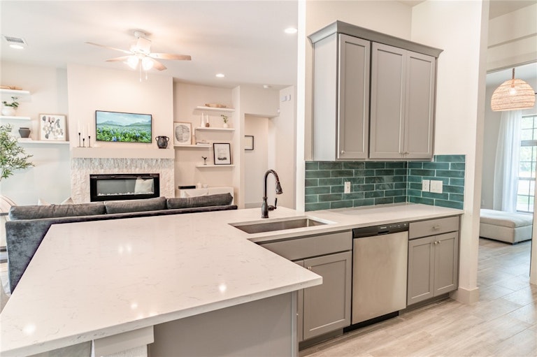 Photo 12 of 33 - 281 Lamaloa Ln, Bastrop, TX 78602