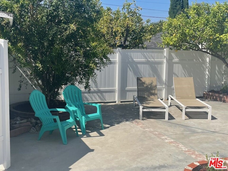 Photo 23 of 45 - 10643 Blix St, North Hollywood, CA 91602