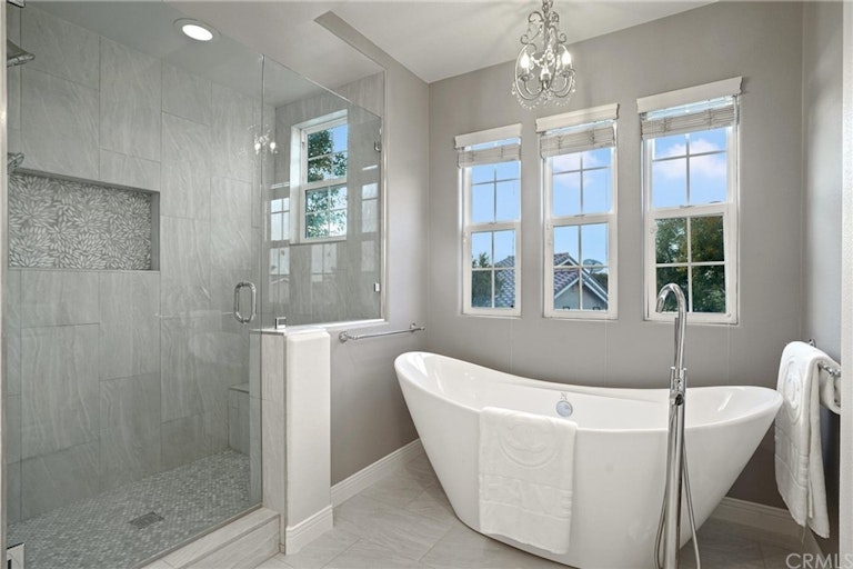 Photo 28 of 42 - 21247 Ronda Cir, Huntington Beach, CA 92648
