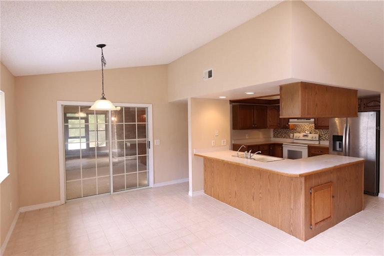 Photo 14 of 48 - 1432 Northvale St, Deltona, FL 32725