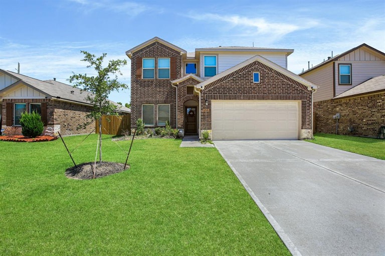 Photo 1 of 31 - 227 Murrieta Ln, Rosharon, TX 77583