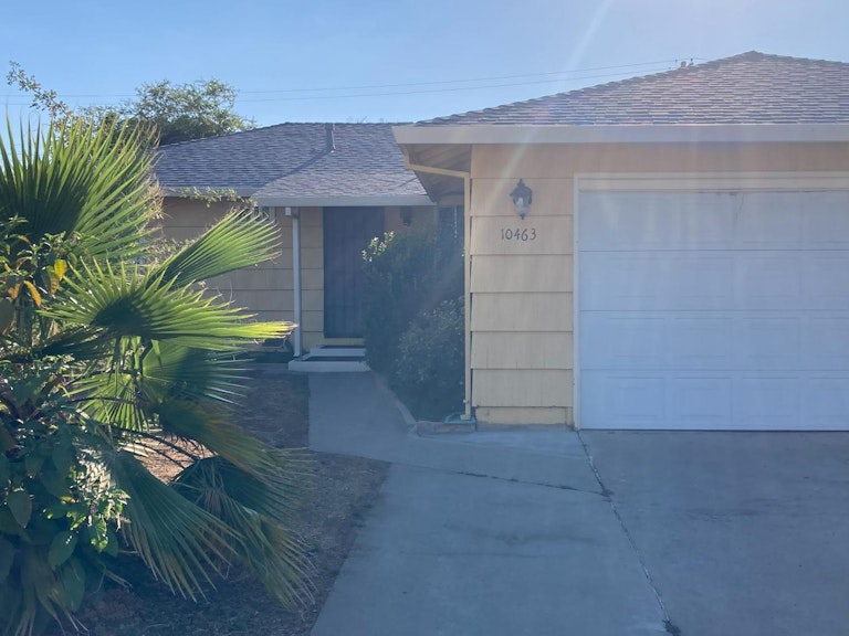 Photo 3 of 22 - 10463 Malaga Way, Rancho Cordova, CA 95670
