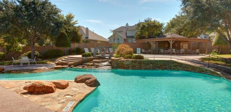 Photo 26 of 27 - 5910 Creek Crossing Ln, Sachse, TX 75048