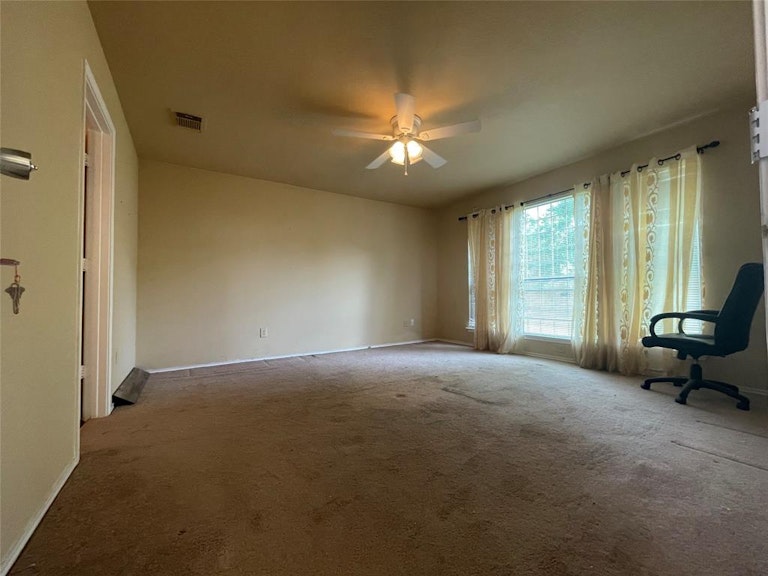 Photo 3 of 17 - 13103 Leader St, Houston, TX 77072