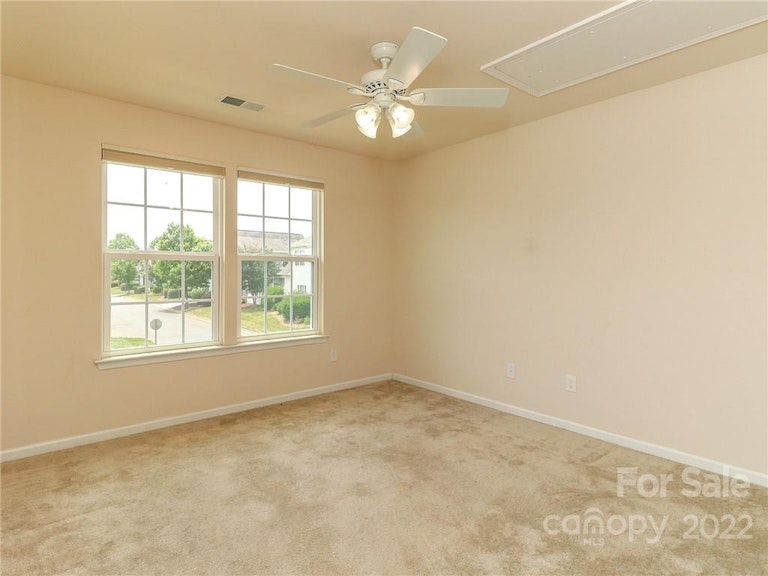 Photo 24 of 39 - 7620 Red Mulberry Way, Charlotte, NC 28273