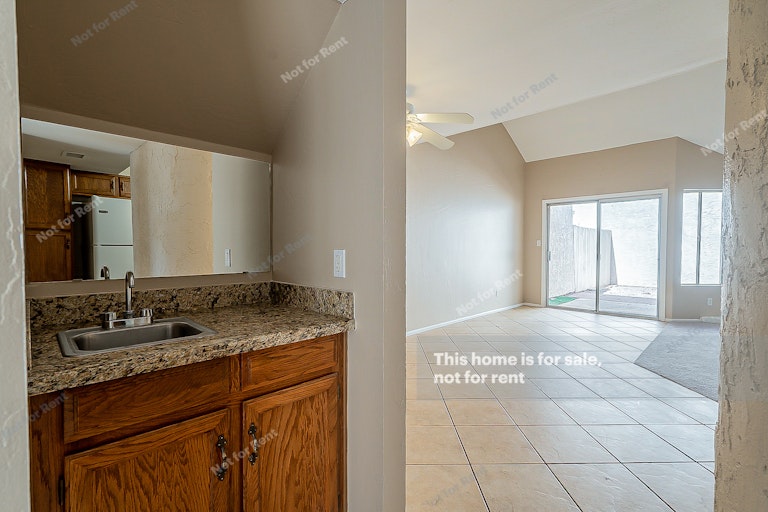 Photo 8 of 20 - 1914 S Shannon Dr, Tempe, AZ 85281