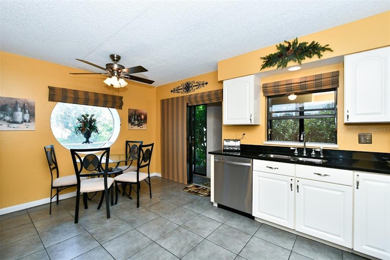 Photo 18 of 55 - 8626 54th Ave W #29, Bradenton, FL 34210