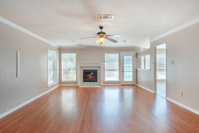 Photo 3 of 17 - 3838 Beckett Ridge Dr, Humble, TX 77396