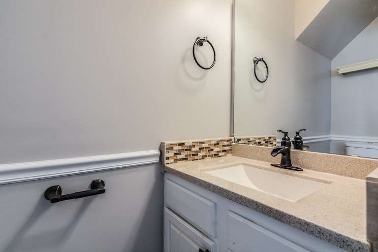Photo 19 of 21 - 1006 Cantrell Ln, Apex, NC 27502
