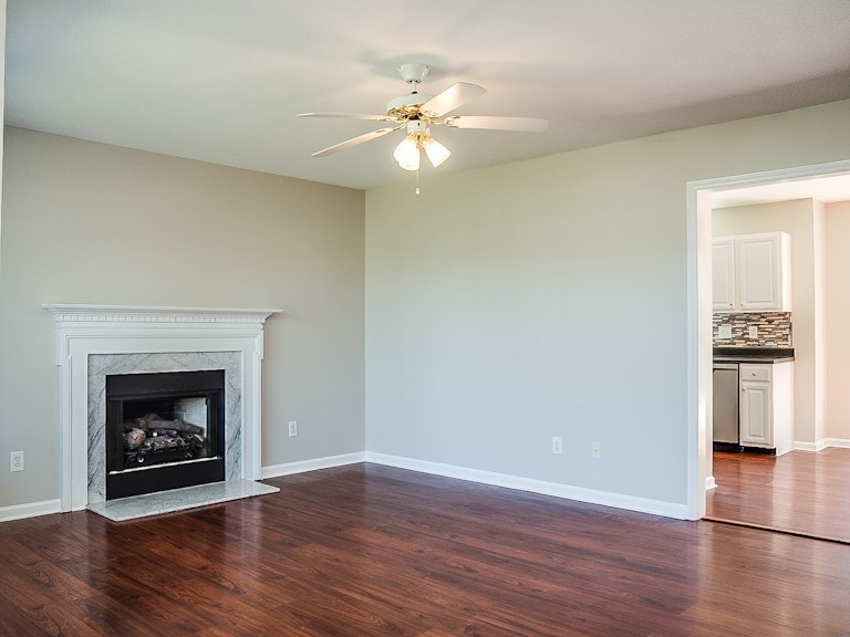 Photo 6 of 23 - 1142 Darius Pearce Rd, Youngsville, NC 27596