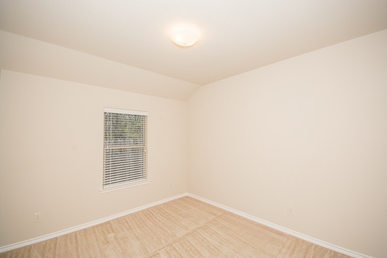 Photo 18 of 27 - 6076 Cedar Glen Dr, Grand Prairie, TX 75052