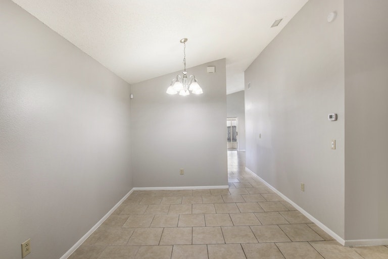 Photo 3 of 17 - 1402 Mohrlake Dr, Brandon, FL 33511