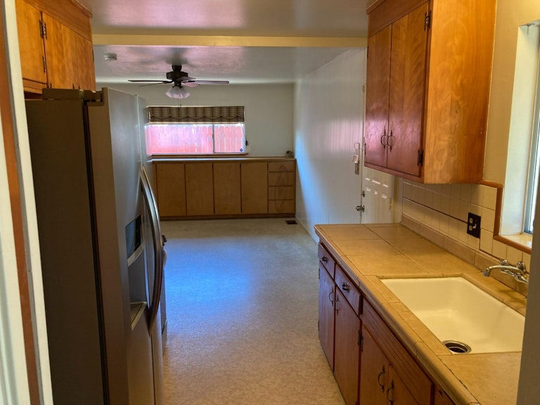 Photo 4 of 22 - 10463 Malaga Way, Rancho Cordova, CA 95670