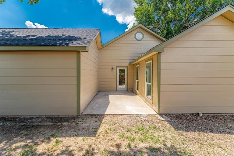 Photo 27 of 28 - 10828 Eastcrest Ln, Dallas, TX 75217