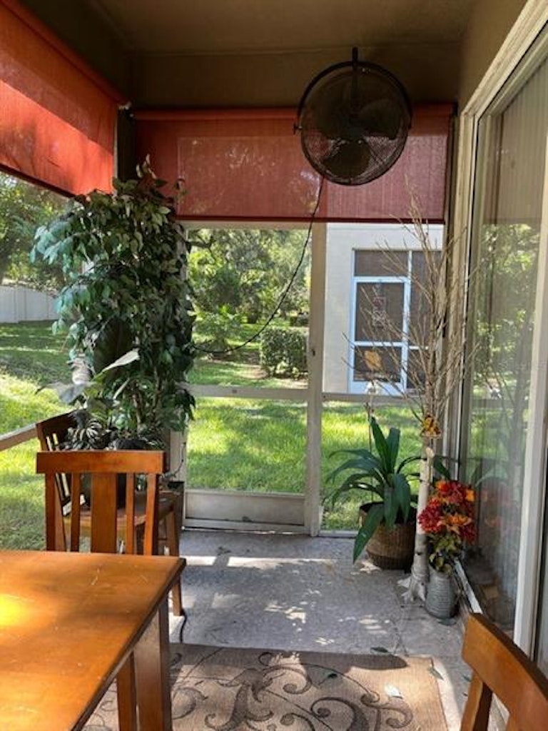 Photo 26 of 31 - 4237 Key Thatch Dr, Tampa, FL 33610