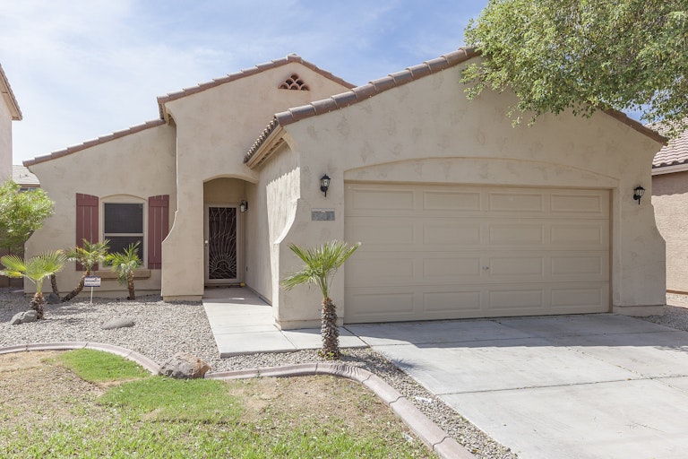 Photo 1 of 25 - 5213 W Shumway Farm Rd, Phoenix, AZ 85339