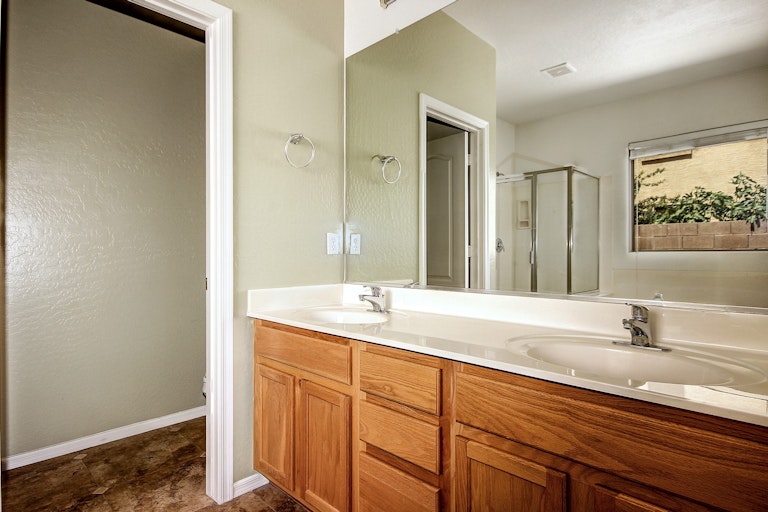 Photo 13 of 23 - 16854 W Marconi Ave, Surprise, AZ 85388