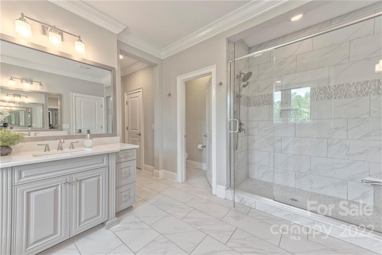 Photo 23 of 48 - 509 Lacebark Elm Ct, Matthews, NC 28104