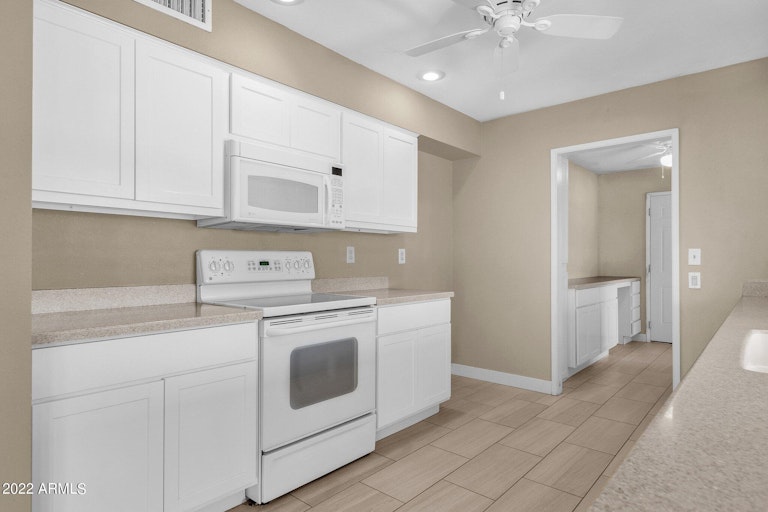 Photo 13 of 38 - 14451 N Boswell Blvd, Sun City, AZ 85351