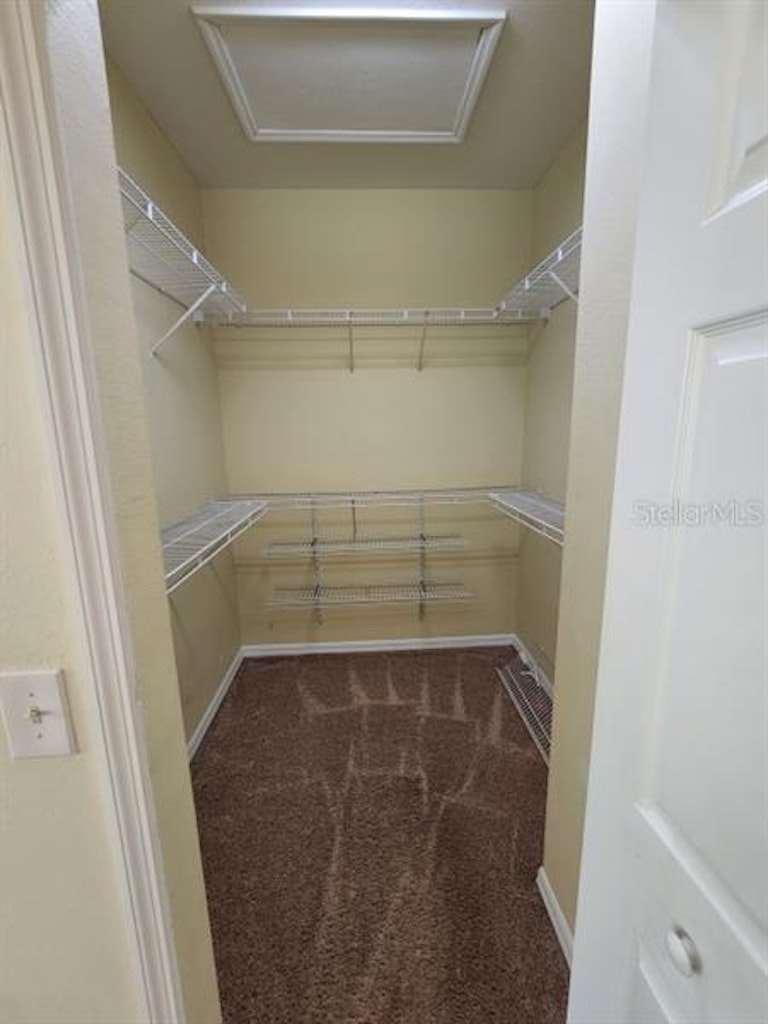 Photo 18 of 71 - 8105 Stone Leaf Ln, Tampa, FL 33647