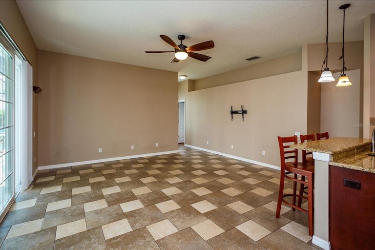 Photo 8 of 26 - 5949 Charloma Dr, Lakeland, FL 33812