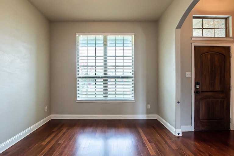 Photo 11 of 26 - 1101 Colonial Dr, Royse City, TX 75189
