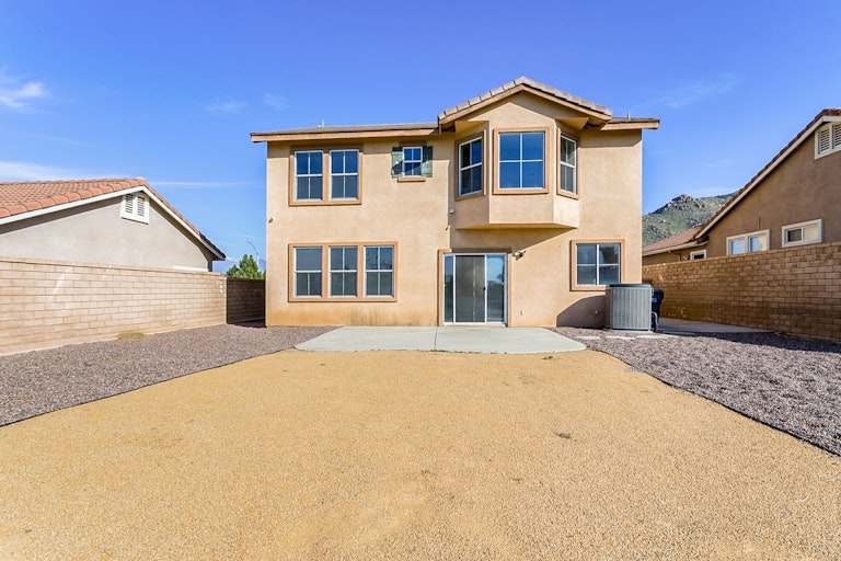 Photo 5 of 19 - 14871 Pete Dye St, Moreno Valley, CA 92555