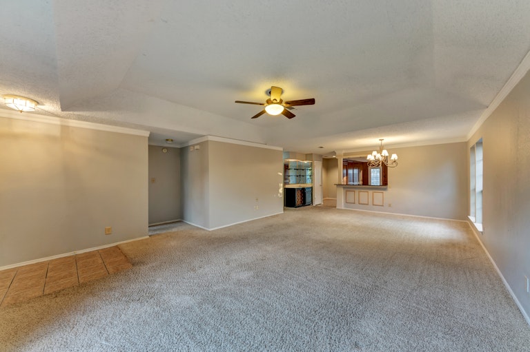 Photo 13 of 24 - 6944 Bentley Ave, Fort Worth, TX 76137