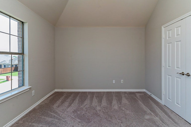 Photo 26 of 32 - 6813 White River Dr, Fort Worth, TX 76179