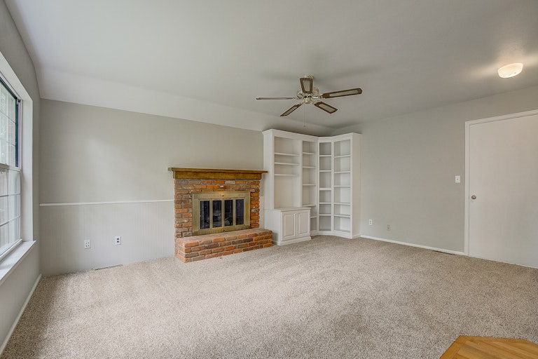 Photo 9 of 34 - 9491 W Hialeah Pl, Littleton, CO 80123