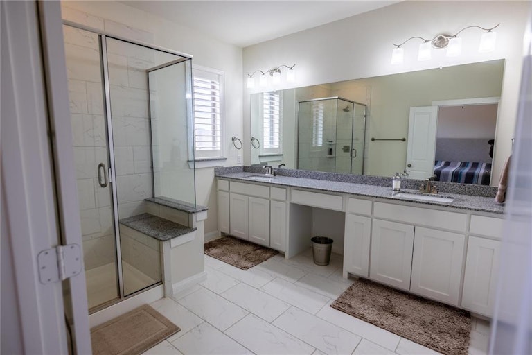 Photo 8 of 30 - 1503 English Blue Ln, Arlington, TX 76005