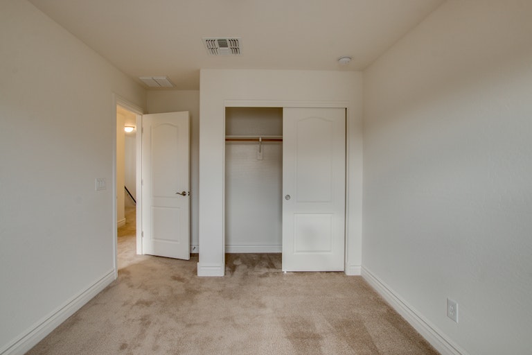 Photo 28 of 33 - 1063 S Storment Ln, Gilbert, AZ 85296