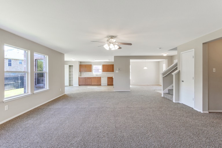 Photo 1 of 25 - 112 Matamoros St, Grand Prairie, TX 75051