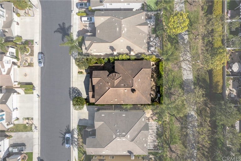 Photo 9 of 72 - 18692 Calera Ln, Huntington Beach, CA 92648