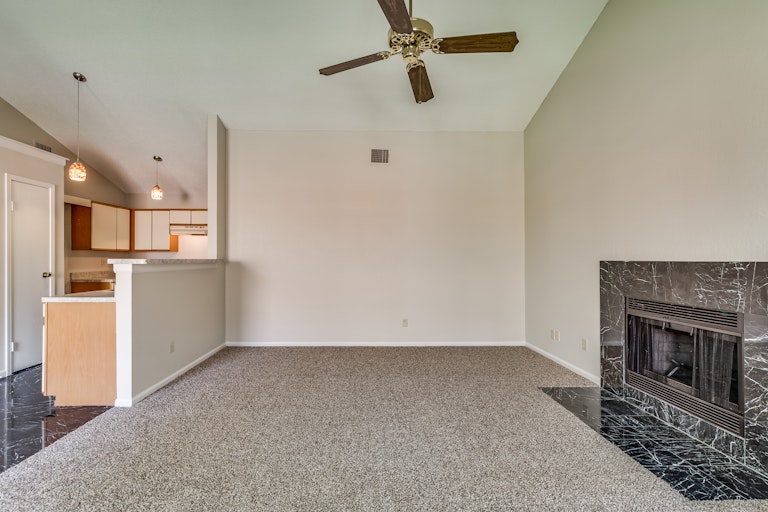 Photo 12 of 26 - 1016 Mapleleaf Ln, Coppell, TX 75019