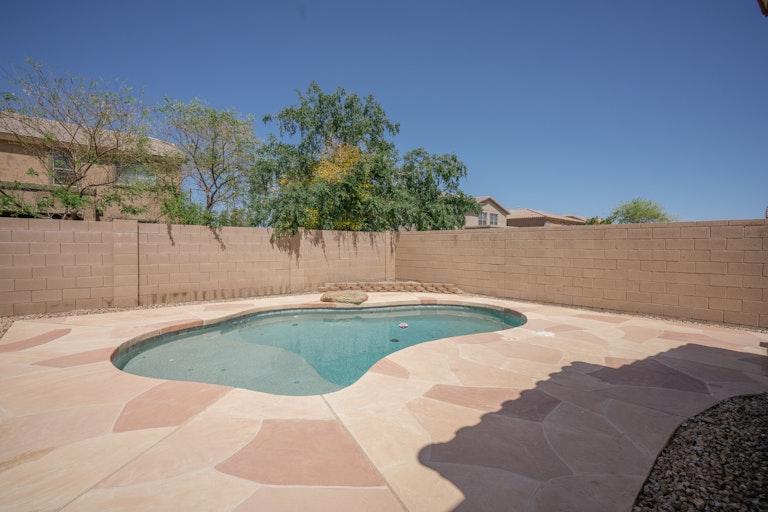 Photo 30 of 32 - 17618 W Desert Ln, Surprise, AZ 85388