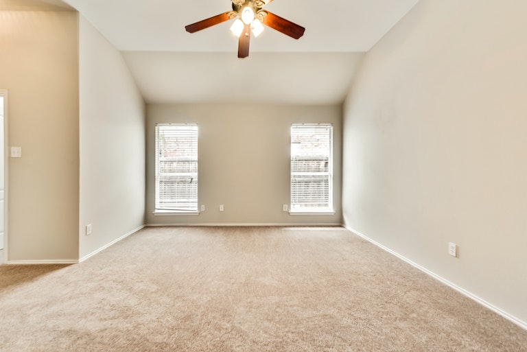 Photo 14 of 28 - 802 Cheyenne Dr, Allen, TX 75002
