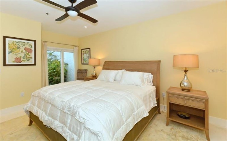 Photo 15 of 25 - 2204 Harbour Court Dr, Longboat Key, FL 34228