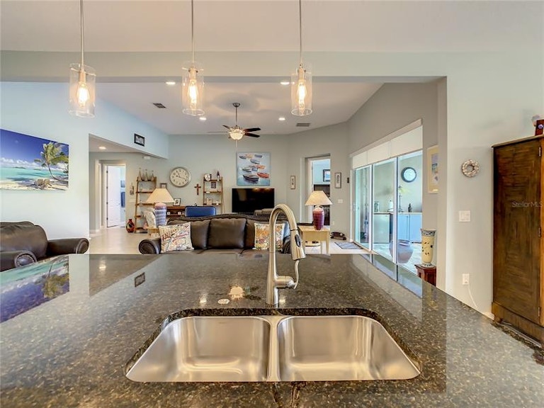 Photo 18 of 70 - 741 San Raphael St, Kissimmee, FL 34759