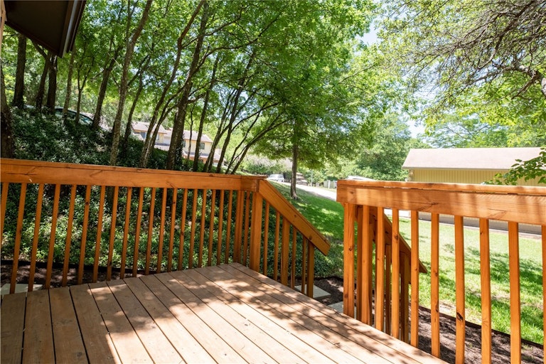 Photo 18 of 32 - 9000 Mountain Ridge Dr, Austin, TX 78759