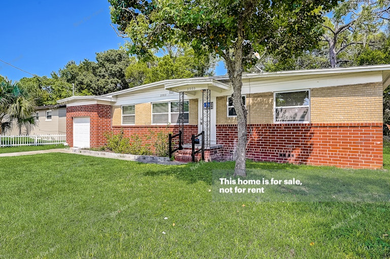 Photo 9 of 27 - 3503 Rogero Rd, Jacksonville, FL 32277