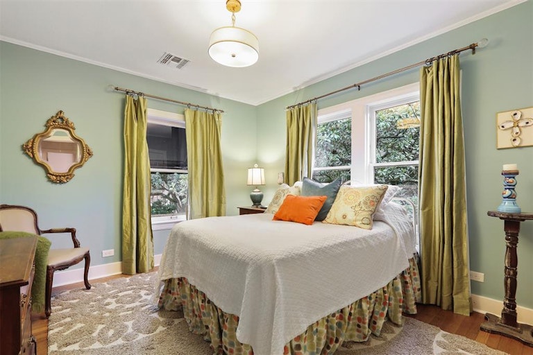 Photo 20 of 49 - 2203 University Blvd, Houston, TX 77030